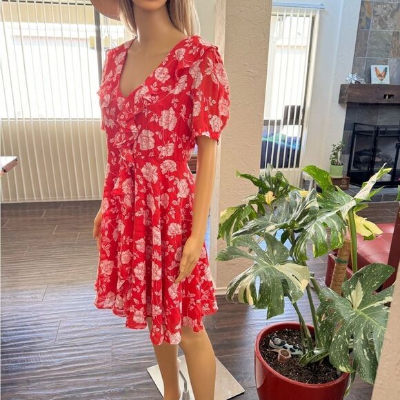 Lulu’s Ximena Coral Red Floral Print Ruffled Short Sleeve Mini Dress sz M EUC - Picture 2 of 16